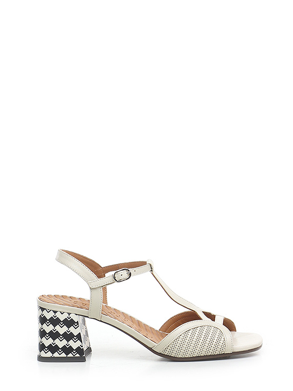 Sandal whit heel