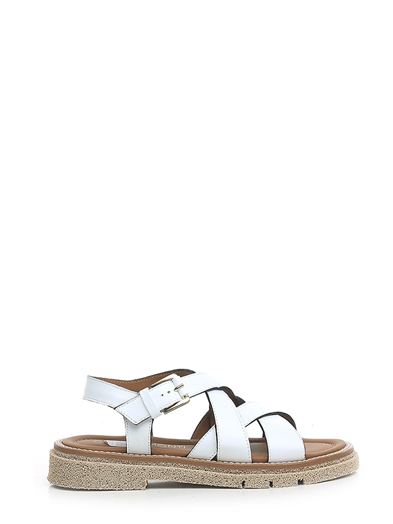 Flat sandal