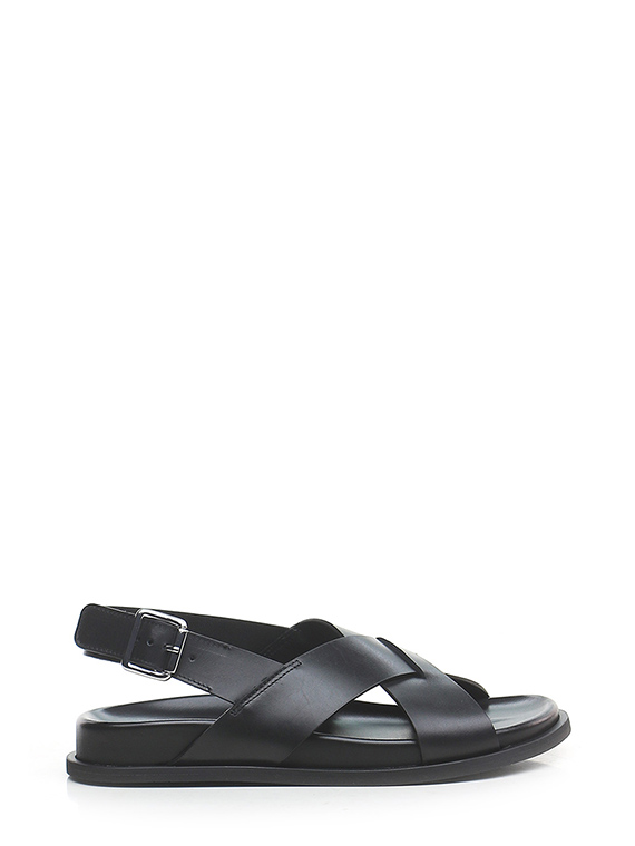 Flat sandal
