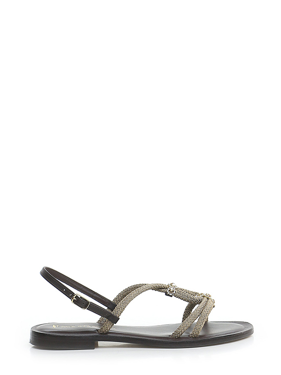 Flat sandal