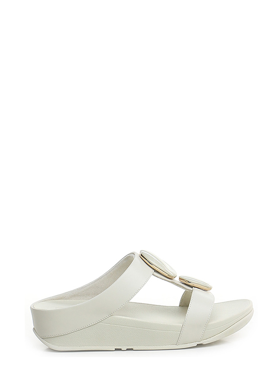 Flat sandal