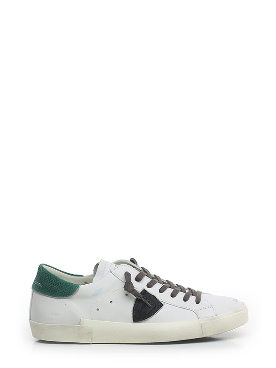 Sneaker