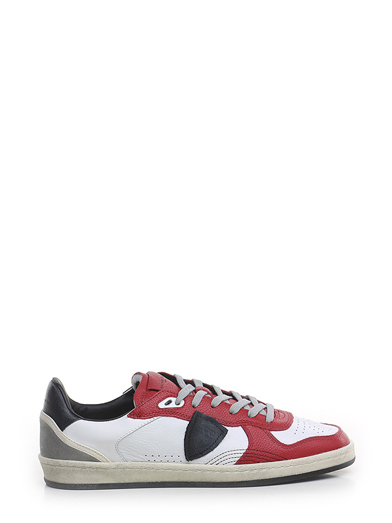 Sneaker